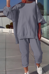グレー
